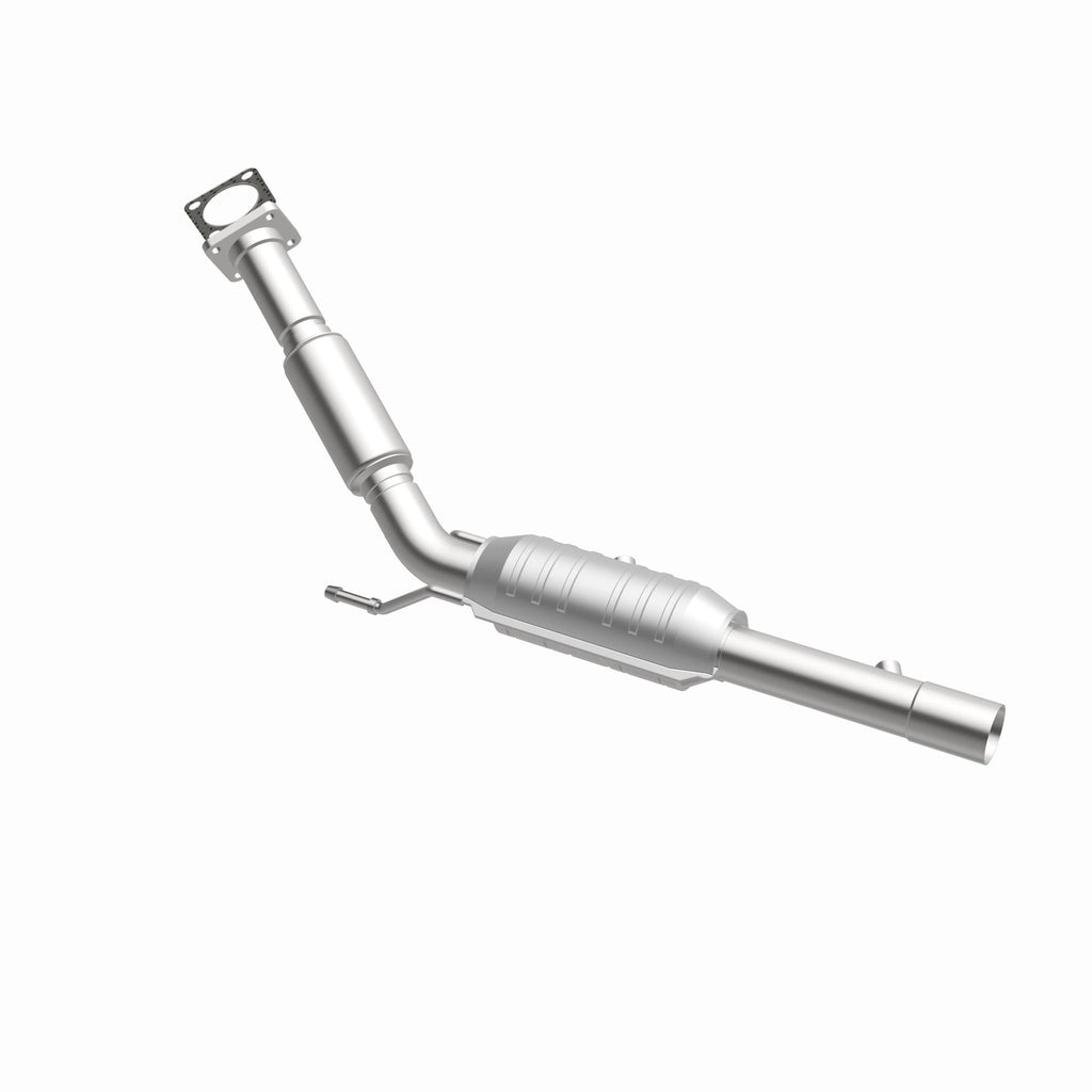 MagnaFlow Exhaust Products 49990 OEM Grade Direct-Fit Catalytic Converter for Select Volkswagen Beetle, Volkswagen Golf, Volkswagen Jetta, Volkswagen Passat, Volkswagen Rabbit