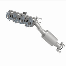 Load image into Gallery viewer, MagnaFlow Exhaust Products 5582217 California CARB Manifold Catalytic Converter for Select Lexus GX470, Toyota 4Runner