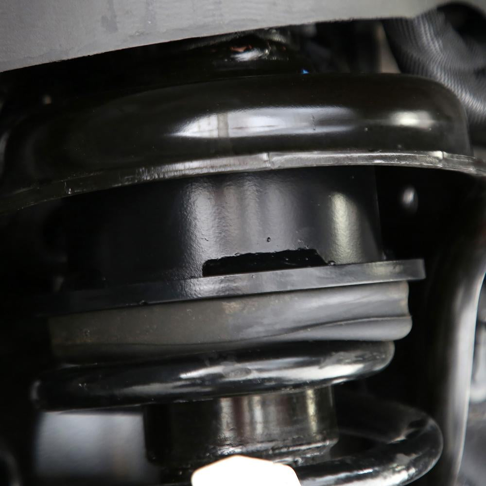 2-Economy-Lift-Kit-With-2.5-Piggyback-Reservoir-Shocks