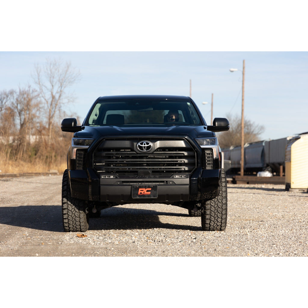 2-Inch-Leveling-Kit-Loaded-Strut-Toyota-Tundra-4Wd-(22-23)-Rough-Country