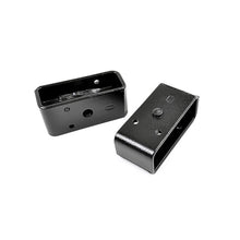 Load image into Gallery viewer, 2-Inch-Rear-Lift-Blocks-Single-916-Inch-Pin-Blocks-2.5-Inches-Wide-Powdercoated-Black-Sold-As-A-Pair-Rough-Country