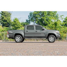 Load image into Gallery viewer, 2-Leveling-Kit-;-05-23-Tacoma-4Wd-;-Aluminum
