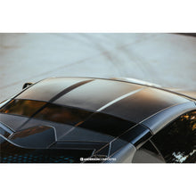 Load image into Gallery viewer, 20-21-Chevrolet-Corvette-C8-Dry-Carbon-Roof-Replacement