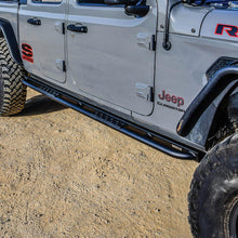 Load image into Gallery viewer, 20-23-Jeep-Gladiator-Rock-Slider---Textured-Black