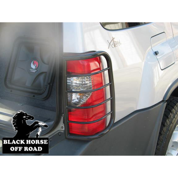 2000-2004-Nissan-Xterra-Tail-Light