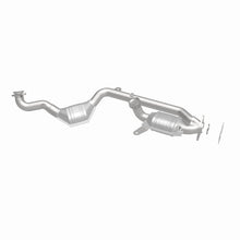 Load image into Gallery viewer, MagnaFlow Exhaust Products 441122 California CARB Direct-Fit Catalytic Converter for Select Lincoln Continental