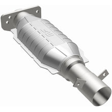 Load image into Gallery viewer, MagnaFlow Exhaust Products 93486 Standard Grade Direct-Fit Catalytic Converter for Select Chevrolet S10, Chevrolet S10 Blazer, GMC Jimmy, GMC S15, GMC S15 Jimmy, GMC Sonoma, GMC Syclone, GMC Typhoon, Oldsmobile Bravada