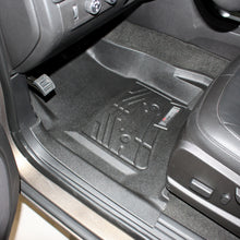 Load image into Gallery viewer, 2015-2018-ChevroletGmc-ColoradoCanyon-ExtCrew-Cab-Wade-Sure-Fit-Floor-Liners-Front---Black