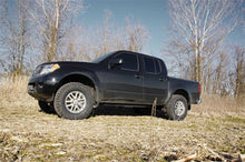Load image into Gallery viewer, Rough Country 865RED Leveling Strut Extensions for Select Nissan Frontier, Nissan Xterra