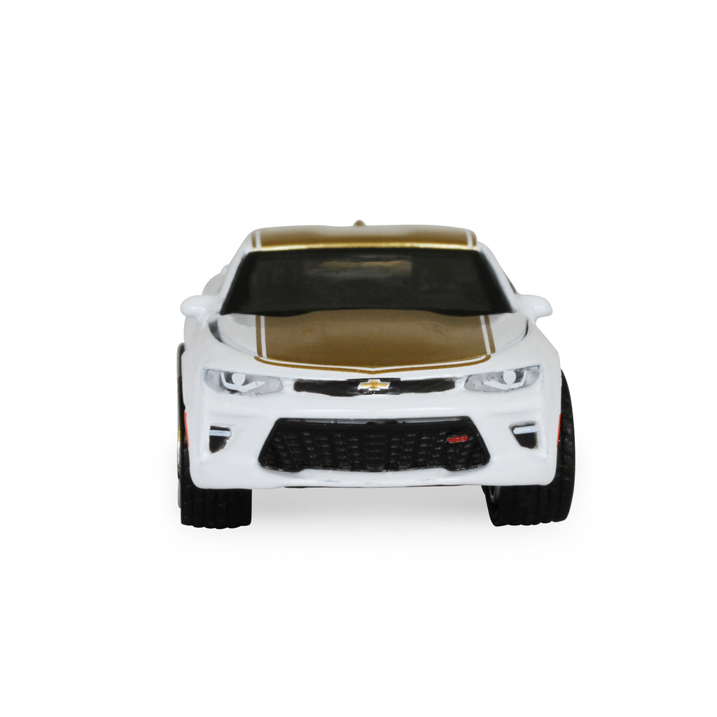 2018-Chevrolet-3500-Dually-With-2018-Chevrolet-Camaro-Ss-With-Hd-Trailer
