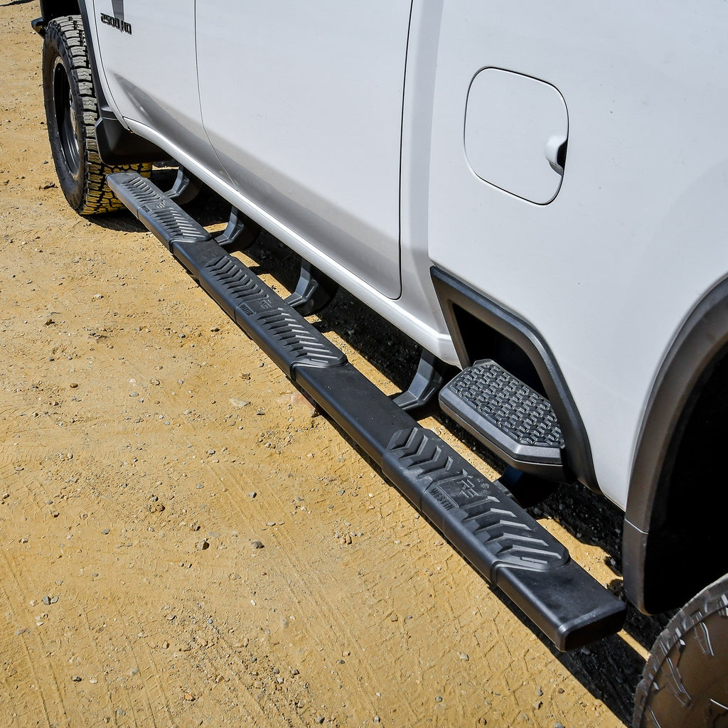 2020-Chevy-Silverado-2500-Crew-Cab-(6.5Ft-Bed)-R5-M-Series-Xd-W2w-Nerf-Bars---Textured-Black