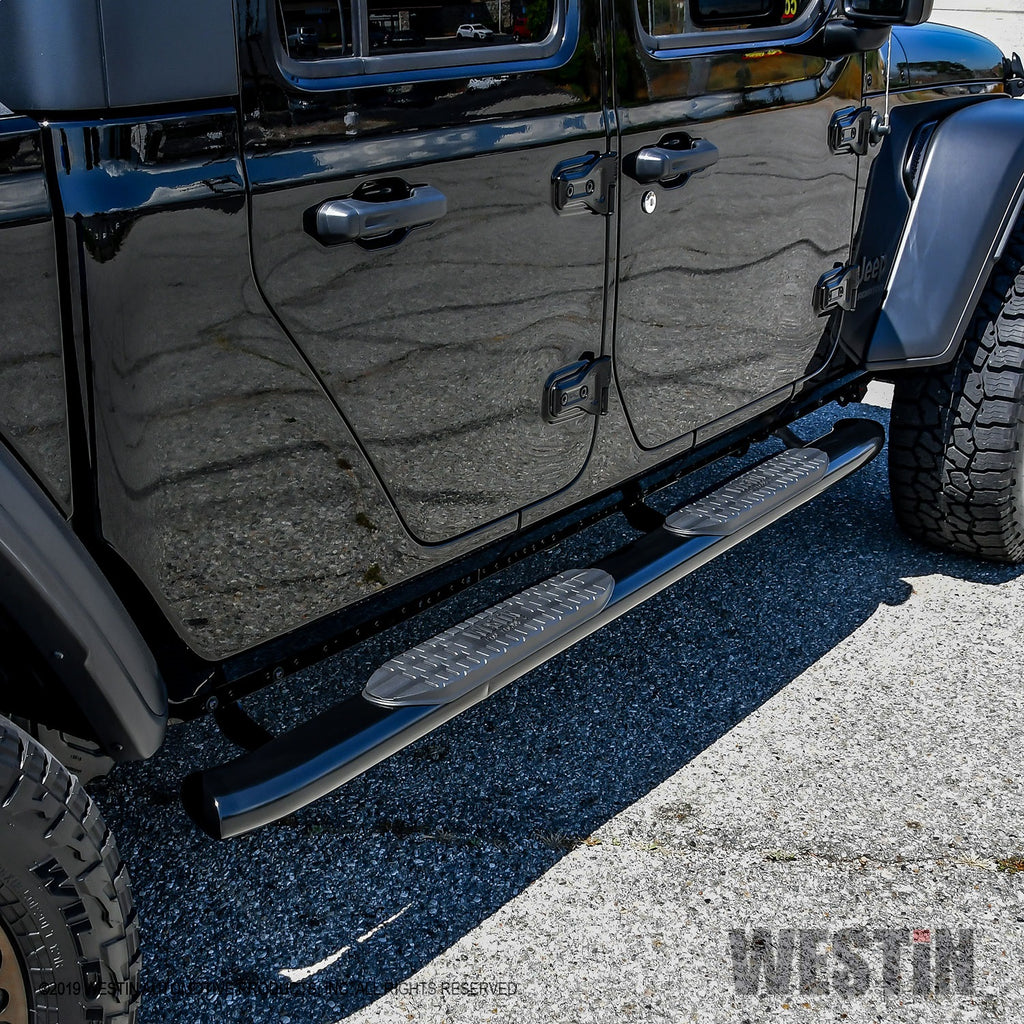 2020-Jeep-Gladiator-Pro-Traxx-5-Wtw-Oval-Nerf-Step-Bars---Black