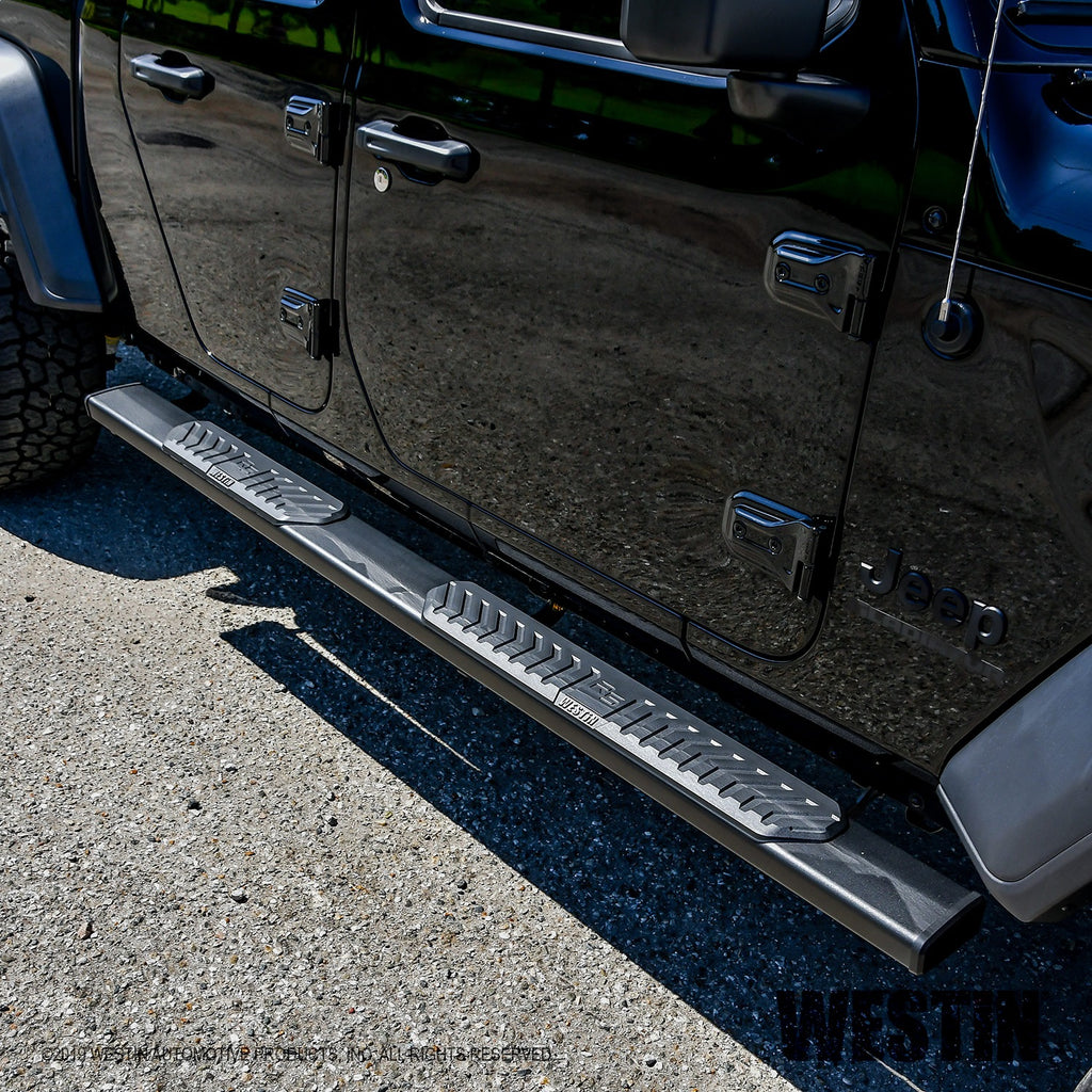 2020-Jeep-Gladiator-R5-Nerf-Step-Bars---Black