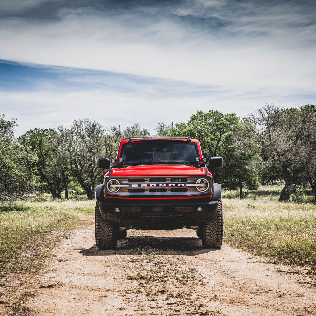 2021-Present-Ford-Bronco-Roof-Line-Light-Kit-With-A-Sr-SpotFlood-Combo-Bar-Included-Rigid-Industries
