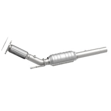 Load image into Gallery viewer, MagnaFlow Exhaust Products 24333 HM Grade Direct-Fit Catalytic Converter for Select Volkswagen Beetle