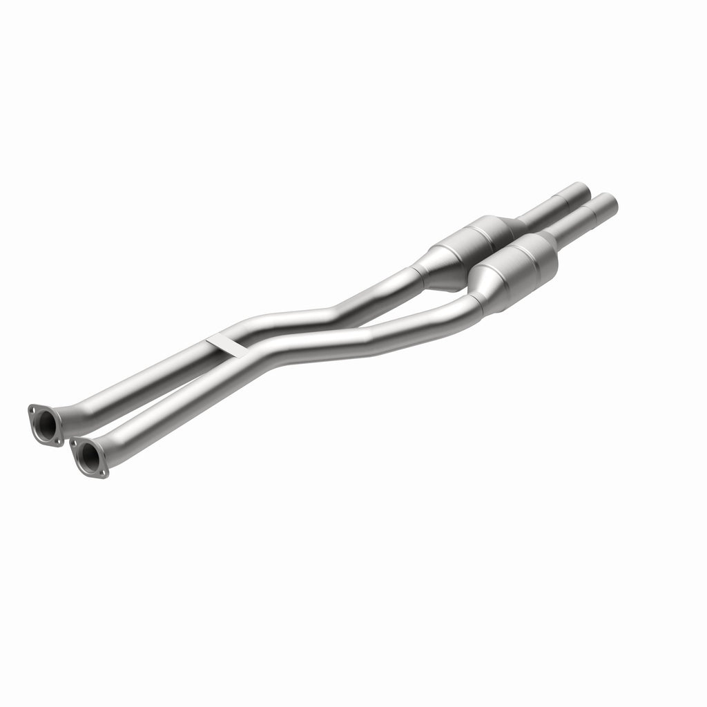 MagnaFlow Exhaust Products 5671760 California CARB Direct-Fit Catalytic Converter for Select BMW 325Ci, BMW 325i