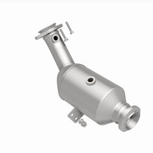 Load image into Gallery viewer, MagnaFlow Exhaust Products 21-682 OEM Grade Direct-Fit Catalytic Converter for Select Mercedes-Benz C400, Mercedes-Benz C43 AMG, Mercedes-Benz C450 AMG, Mercedes-Benz E43 AMG, Mercedes-Benz E450, Mercedes-Benz GLC43 AMG