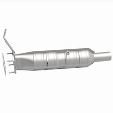 Load image into Gallery viewer, MagnaFlow Exhaust Products 280435 OEM Grade Direct-Fit Catalytic Converter for Select Ford F-53 Motorhome Chassis, Ford F-59 Commercial Stripped Chassis
