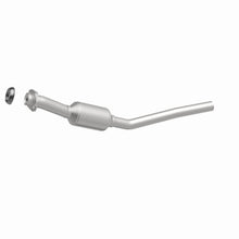 Load image into Gallery viewer, MagnaFlow Exhaust Products 3391275 California CARB Direct-Fit Catalytic Converter for Select Chrysler Town &amp; Country, Dodge Caravan, Dodge Grand Caravan, Plymouth Grand Voyager, Plymouth Voyager