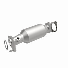Load image into Gallery viewer, MagnaFlow Exhaust Products 52668 OEM Grade Direct-Fit Catalytic Converter for Select Nissan Frontier, Nissan NV1500, Nissan NV2500, Nissan NV3500, Nissan Pathfinder, Nissan Xterra, Suzuki Equator