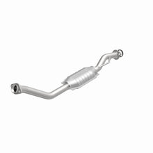 Load image into Gallery viewer, MagnaFlow Exhaust Products 3391376 California CARB Direct-Fit Catalytic Converter for Select Ford Ranger