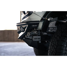 Load image into Gallery viewer, 21-22-Ford-Bronco-Competition-Series-Front-Bumper