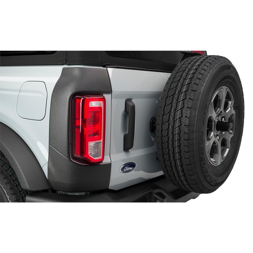 21-22-Ford-Bronco-(24-Door)-Trail-Armor-Rear-Corner-(2Pc-Rear)---Tex.-Black