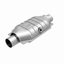 Load image into Gallery viewer, MagnaFlow Exhaust Products 459056 California CARB Universal Catalytic Converter for Select Ford E-150, Ford E-150 Club Wagon, Ford E-250, Ford E-350 Club Wagon, Ford E-350 Super Duty, Ford Expedition, Ford Explorer, Ford F-150, Ford F-150 Heritage,
