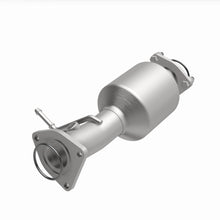 Load image into Gallery viewer, MagnaFlow Exhaust Products 5571293 California CARB Direct-Fit Catalytic Converter for Select Honda CR-V
