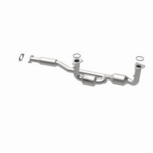 Load image into Gallery viewer, MagnaFlow Exhaust Products 27503 HM Grade Direct-Fit Catalytic Converter for Select INFINITI I30, Nissan Maxima