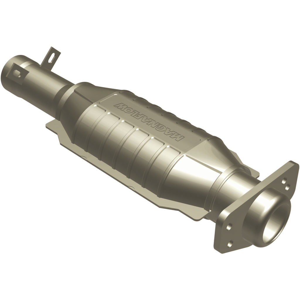 MagnaFlow Exhaust Products 93486 Standard Grade Direct-Fit Catalytic Converter for Select Chevrolet S10, Chevrolet S10 Blazer, GMC Jimmy, GMC S15, GMC S15 Jimmy, GMC Sonoma, GMC Syclone, GMC Typhoon, Oldsmobile Bravada