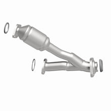 Load image into Gallery viewer, MagnaFlow Exhaust Products 49507 OEM Grade Direct-Fit Catalytic Converter for Select Lexus RX300, Toyota Highlander