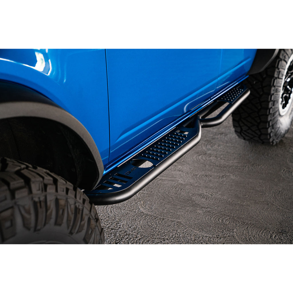 21C-Bronco-Oe-Plus-Series-Side-Steps-Steel-Micro-Texture-Powder-Coat-Finish