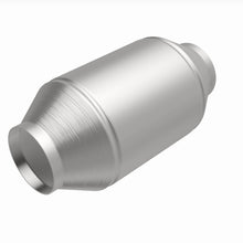 Load image into Gallery viewer, MagnaFlow Exhaust Products 333505 California CARB Universal Catalytic Converter for Select Dodge D100, Dodge D150, Dodge Ram 50, Isuzu Pickup, Isuzu Rodeo, Mazda B2000, Mazda B2200, Mazda B2600, Mitsubishi Mighty Max