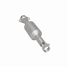 Load image into Gallery viewer, MagnaFlow Exhaust Products 5551517 California CARB Direct-Fit Catalytic Converter for Select Ford Escape, Mazda Tribute, Mercury Mariner
