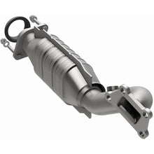 Load image into Gallery viewer, MagnaFlow Exhaust Products 51548 OEM Grade Manifold Catalytic Converter for Select Cadillac CTS