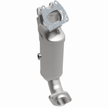 Load image into Gallery viewer, MagnaFlow Exhaust Products 5551120 California CARB Manifold Catalytic Converter for Select Chrysler Town &amp; Country, Dodge Grand Caravan, Dodge Journey, Ram C/V, Volkswagen Routan
