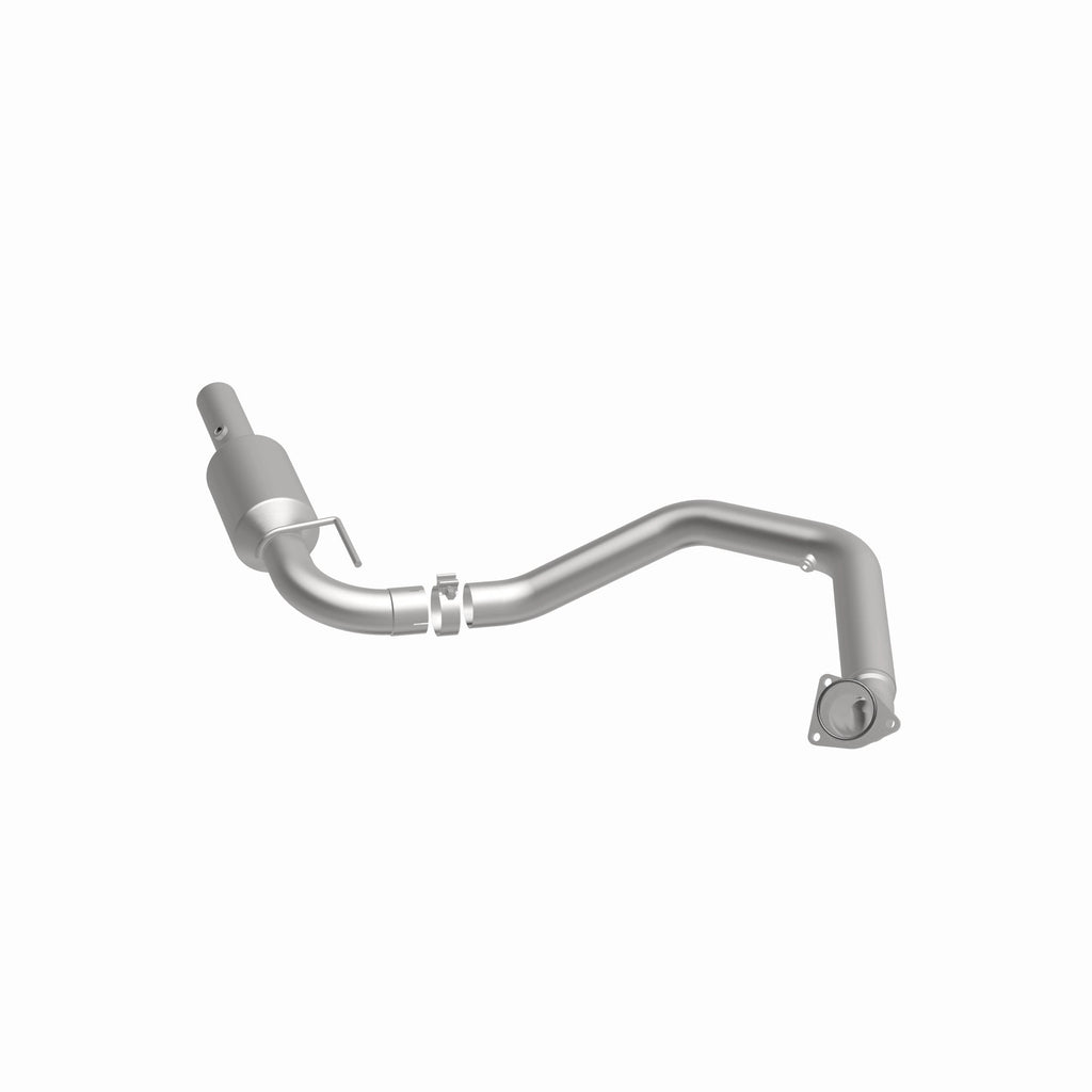 MagnaFlow Exhaust Products 280427 OEM Grade Direct-Fit Catalytic Converter for Select Chevrolet Express 4500, GMC Savana