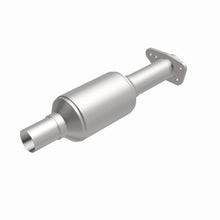 Load image into Gallery viewer, MagnaFlow Exhaust Products 3391419 California CARB Direct-Fit Catalytic Converter for Select Chevrolet LLV, Chevrolet S10, Chevrolet S10 Blazer, GMC S15, GMC S15 Jimmy, GMC Sonoma