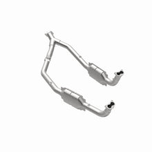 Load image into Gallery viewer, MagnaFlow Exhaust Products 93689 HM Grade Direct-Fit Catalytic Converter for Select Land Rover Discovery