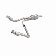 Load image into Gallery viewer, MagnaFlow Exhaust Products 447233 California CARB Direct-Fit Catalytic Converter for Select Dodge Ram 1500, Dodge Ram 2500, Dodge Ram