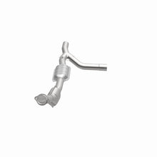 Load image into Gallery viewer, MagnaFlow Exhaust Products 447180 California CARB Direct-Fit Catalytic Converter for Select Ford E-150 Econoline, Ford E-150 Econoline Club Wagon, Ford E-250 Econoline