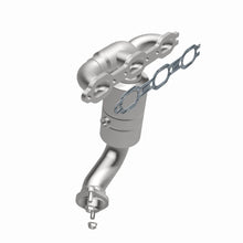 Load image into Gallery viewer, MagnaFlow Exhaust Products 51394 OEM Grade Manifold Catalytic Converter for Select Chrysler Pacifica, Chrysler Sebring, Chrysler Town &amp; Country, Dodge Avenger, Dodge Grand Caravan, Dodge Journey, Volkswagen Routan