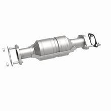 Load image into Gallery viewer, MagnaFlow Exhaust Products 5571469 California CARB Direct-Fit Catalytic Converter for Select Chevrolet Aveo, Chevrolet Aveo5, Pontiac G3