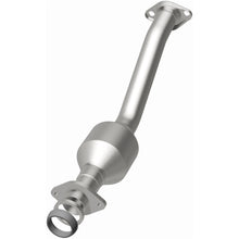 Load image into Gallery viewer, MagnaFlow Exhaust Products 52110 OEM Grade Direct-Fit Catalytic Converter for Select Nissan Juke