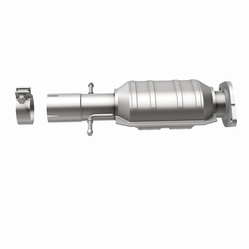 MagnaFlow Exhaust Products 51913 OEM Grade Direct-Fit Catalytic Converter for Select Chevrolet Malibu, Pontiac G6, Saturn Aura