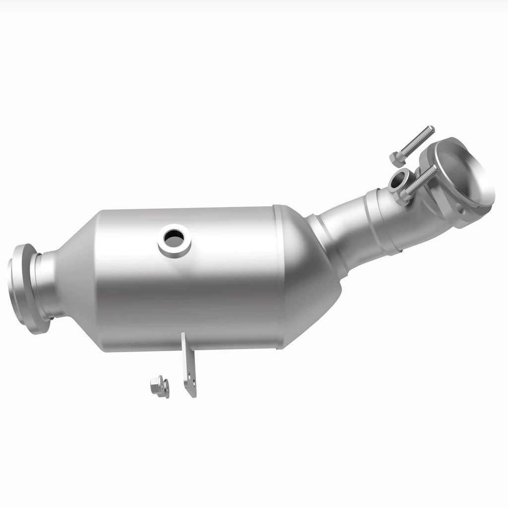 MagnaFlow Exhaust Products 21-681 OEM Grade Direct-Fit Catalytic Converter for Select Mercedes-Benz C400, Mercedes-Benz C43 AMG, Mercedes-Benz C450 AMG, Mercedes-Benz E43 AMG, Mercedes-Benz E450, Mercedes-Benz GLC43 AMG