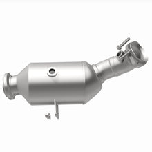 Load image into Gallery viewer, MagnaFlow Exhaust Products 21-681 OEM Grade Direct-Fit Catalytic Converter for Select Mercedes-Benz C400, Mercedes-Benz C43 AMG, Mercedes-Benz C450 AMG, Mercedes-Benz E43 AMG, Mercedes-Benz E450, Mercedes-Benz GLC43 AMG