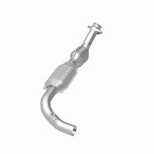 Load image into Gallery viewer, MagnaFlow Exhaust Products 49429 OEM Grade Direct-Fit Catalytic Converter for Select Ford E-150, Ford E-150 Club Wagon, Ford E-150 Econoline, Ford E-150 Econoline Club Wagon, Ford E-250, Ford E-250 Econoline