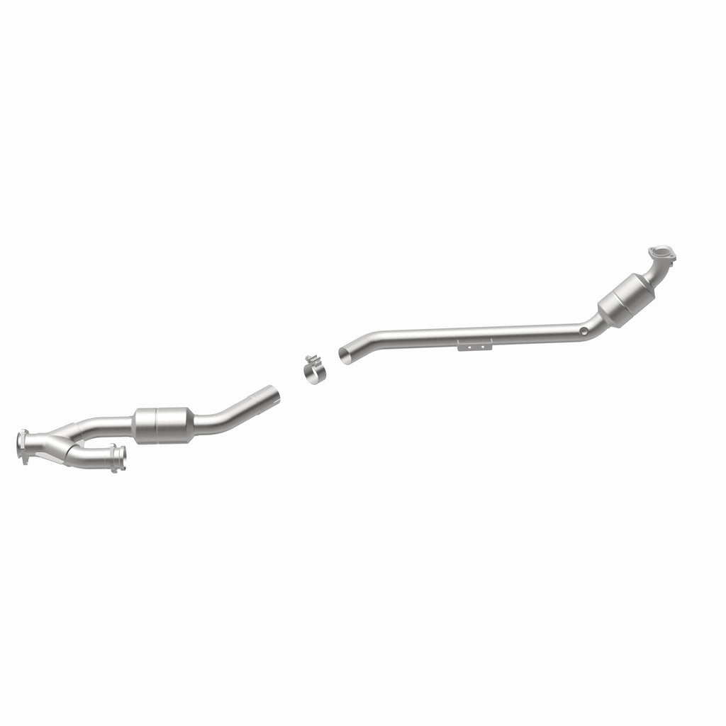 MagnaFlow Exhaust Products 51582 OEM Grade Direct-Fit Catalytic Converter for Select Mercedes-Benz CLK320